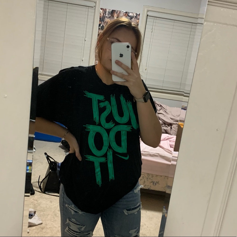 Nike t shirt